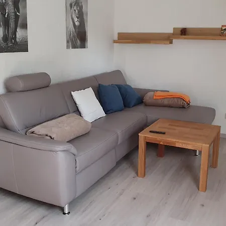 Klimatisierte Wohnung Kastanie Mit Balkon Lohne  Exterior photo